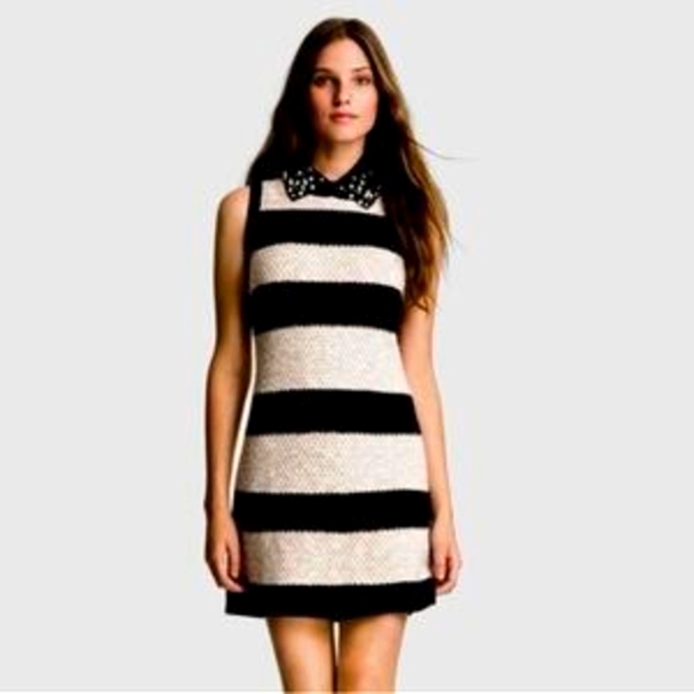 McGinn Dress with Peter Pan Collar - Picture 2 of 7